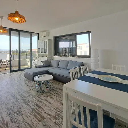 3 Bedroom Beautiful In *